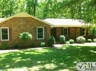 2819 Skyview Dr, Centerville, TN 37033