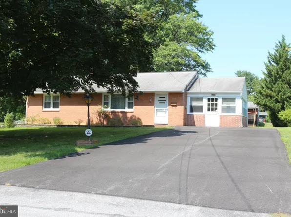 10804 Roessner Ave, Hagerstown, MD 21740