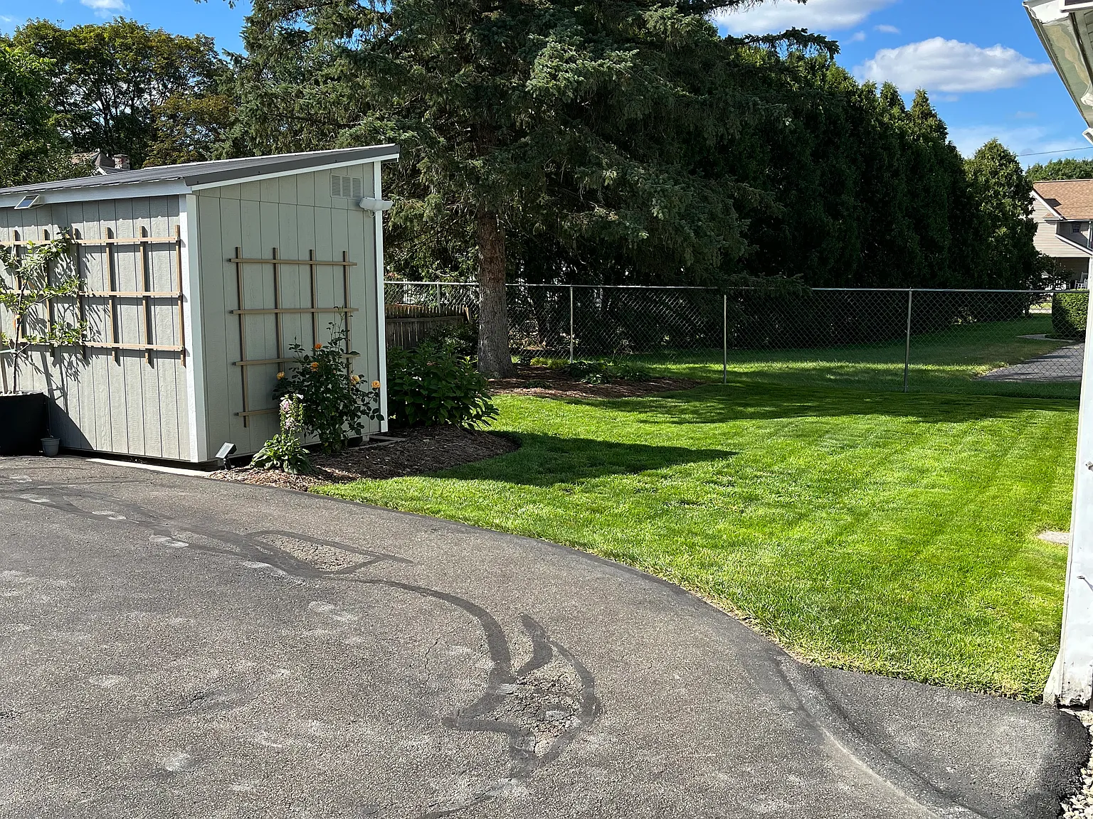 2 bed, 1100 sqft, $1,200 — Photo 2