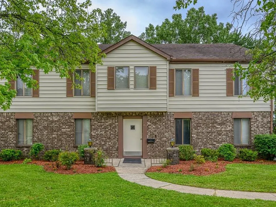 1711 Brownstone Blvd #4