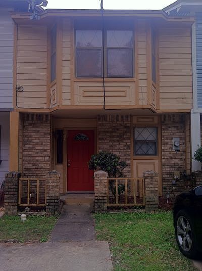 1st image of 605 Acorn Grove Ct