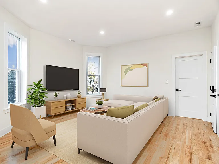 416 N Troy St #1 — Photo 5