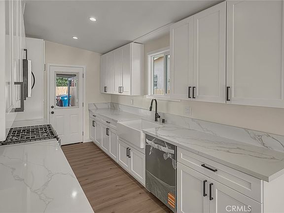 5th image of 11203 Redberry St