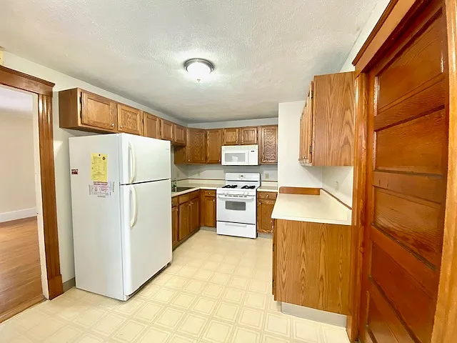 18 Tewksbury St #2 — Photo 10