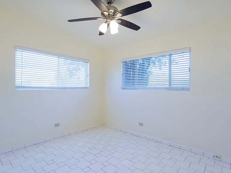 535 N Cimarron St — Photo 25