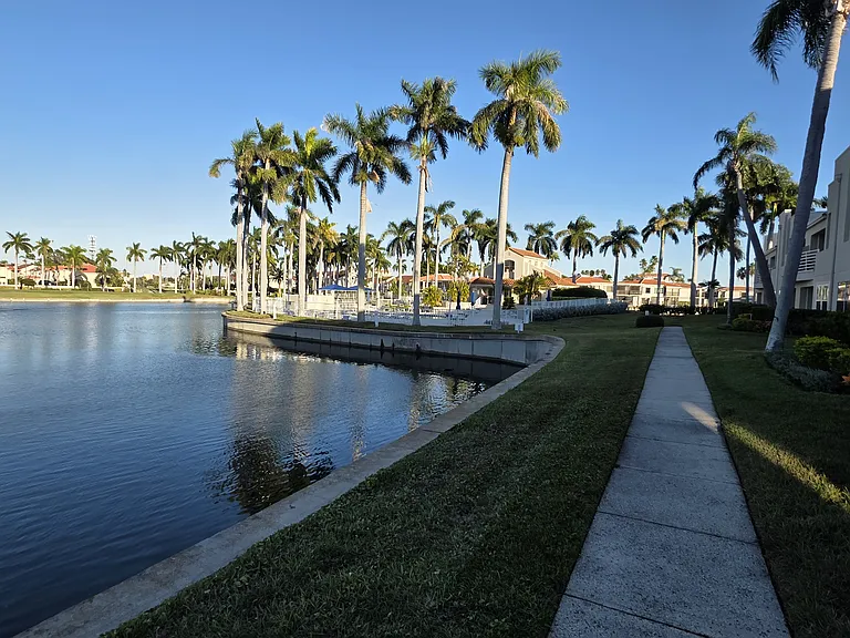 6100 Bahia Del Mar Cir #101 — Photo 2