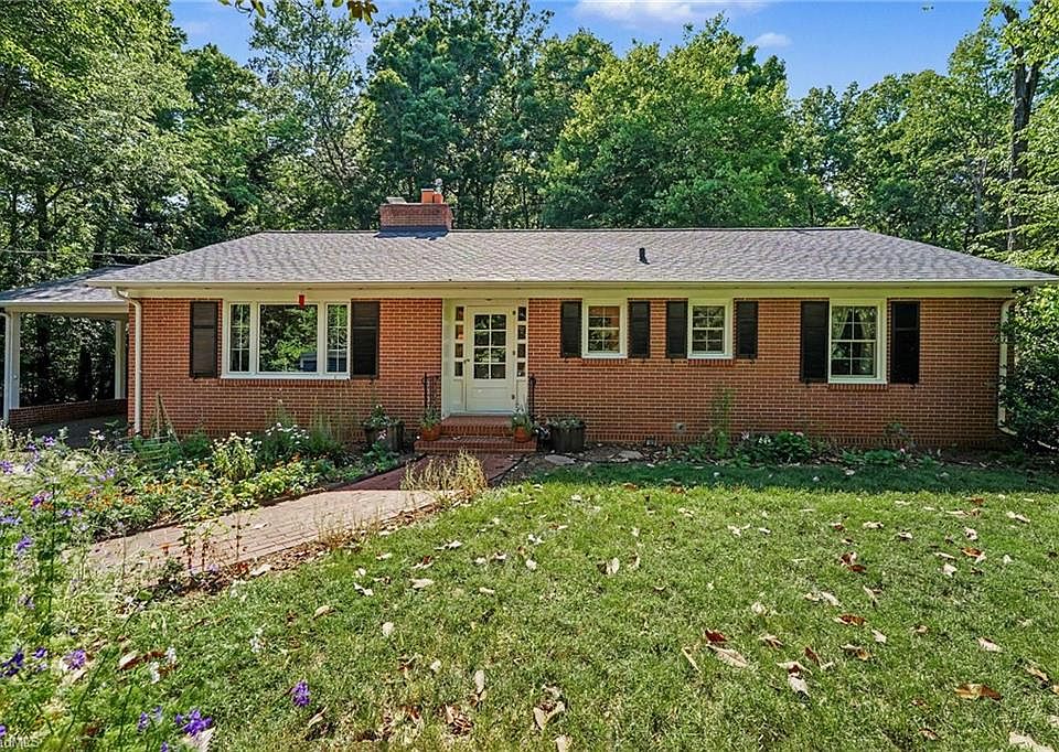 1st image of 3901 Woodview Dr