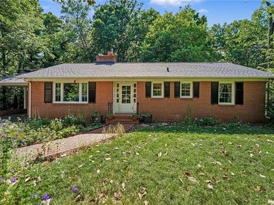 3901 Woodview Dr, Winston Salem, NC, 27106