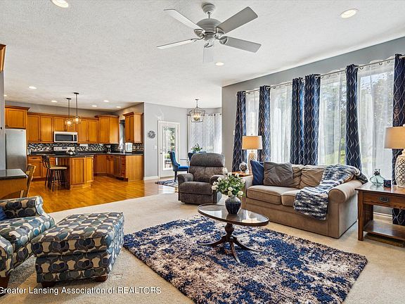 5th image of 2145 Isaac Ln