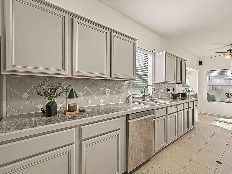 16315 April Ridge Dr — Photo 16