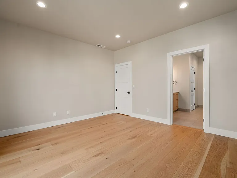 2971 NW Polarstar Ave — Photo 31