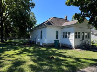 321 W South St, Lovington, IL 61937