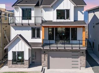 46137 Crestview Dr, Chilliwack, BC V2R6G4