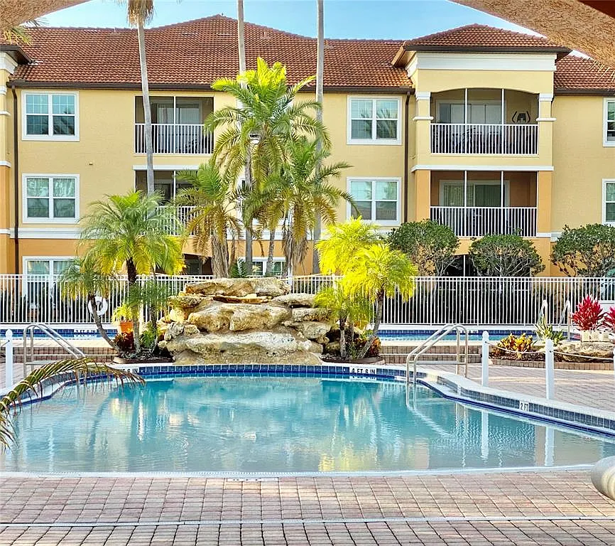 1 bed, 1.0 bath, 820 sqft, $1,450 — Photo 1