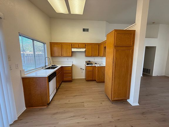 4th image of 13349 Jenna Ct