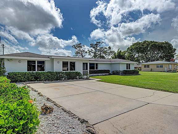 4th image of 1443 Lemon Bay Dr