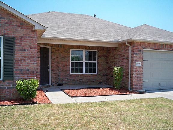 3rd image of 23077 S Jewell Dr