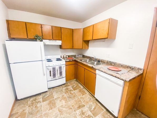 2311 Badger Pkwy APT 8