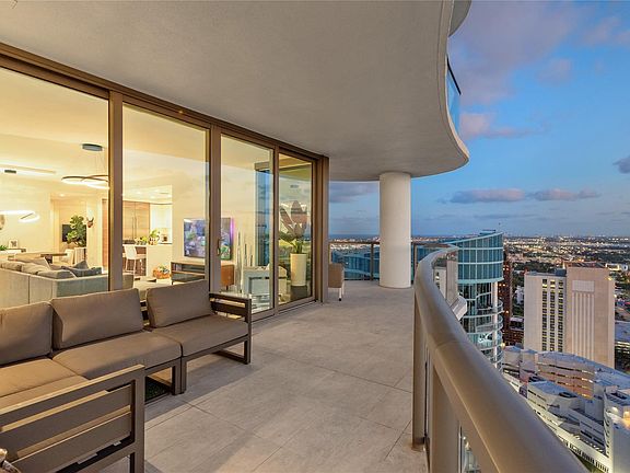 2nd image of 100 E Las Olas Boulevard #4504