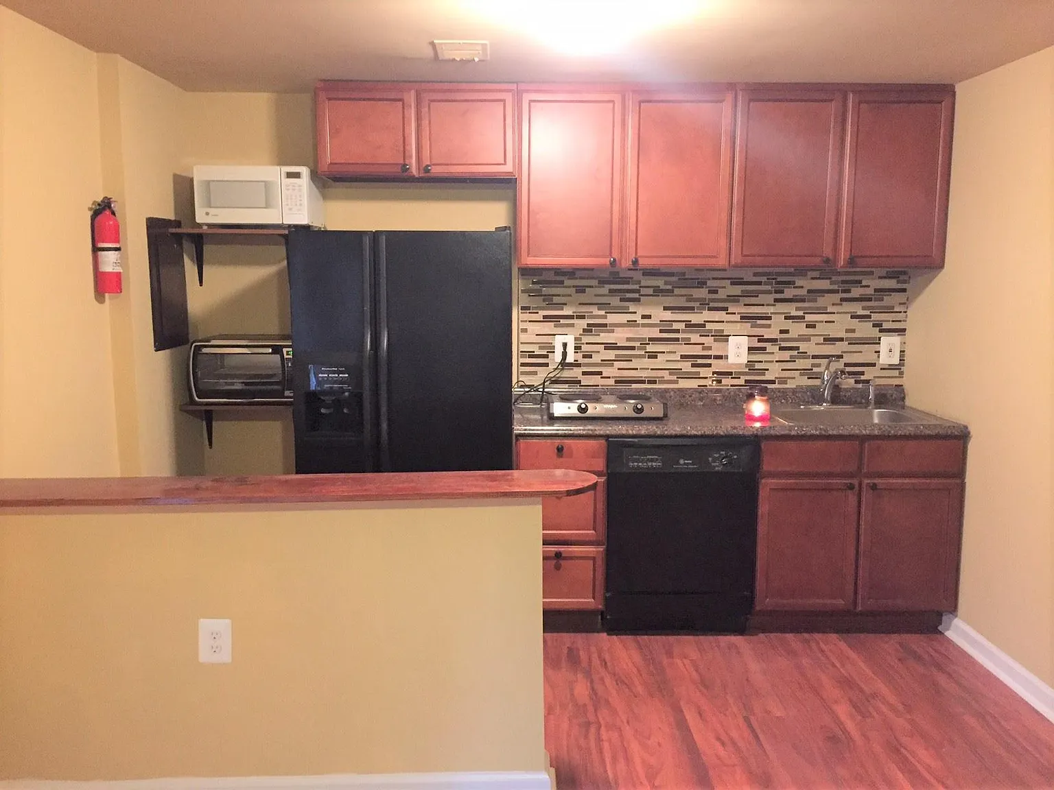 Eileen Ct, Woodbridge — Photo 2