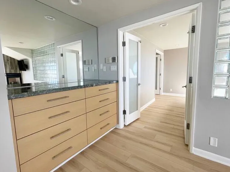 Ocean Dr — Photo 38