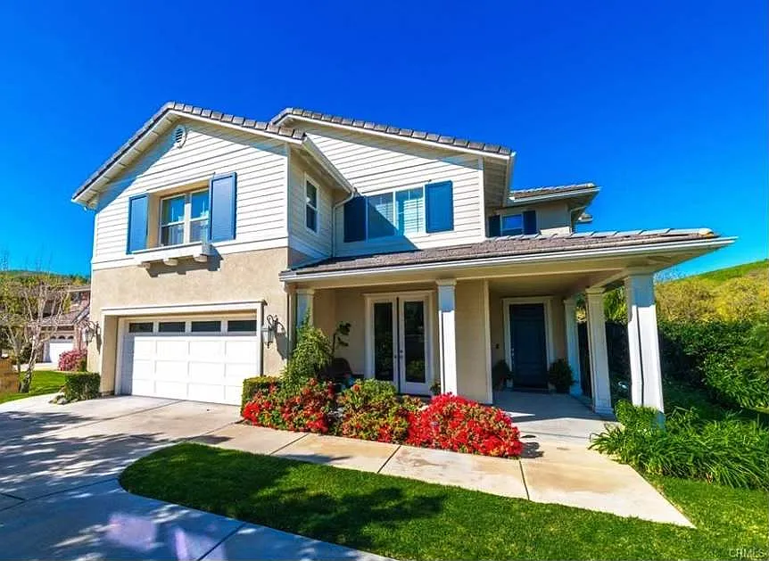5 bed, 3756 sqft, $5,800 — Photo 1