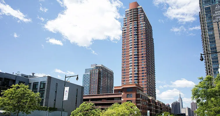 Sold by Real Direct | media 45