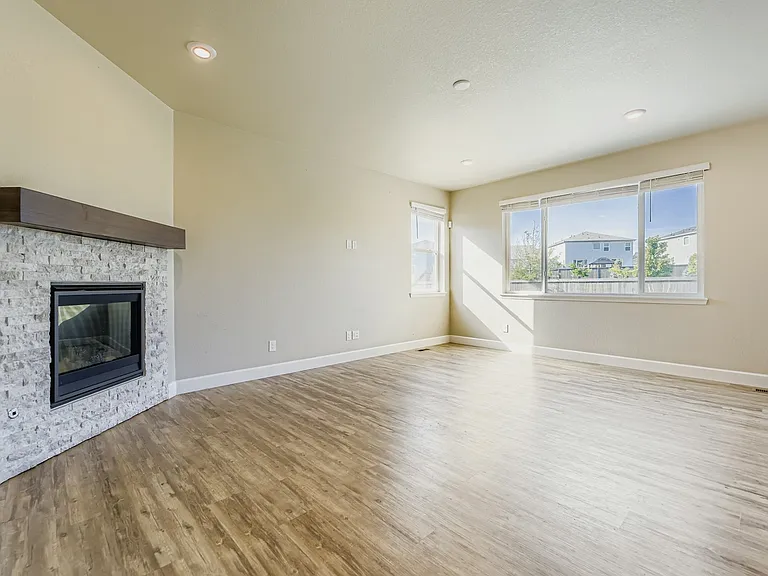 17944 Tree Sparrow Ave — Photo 5