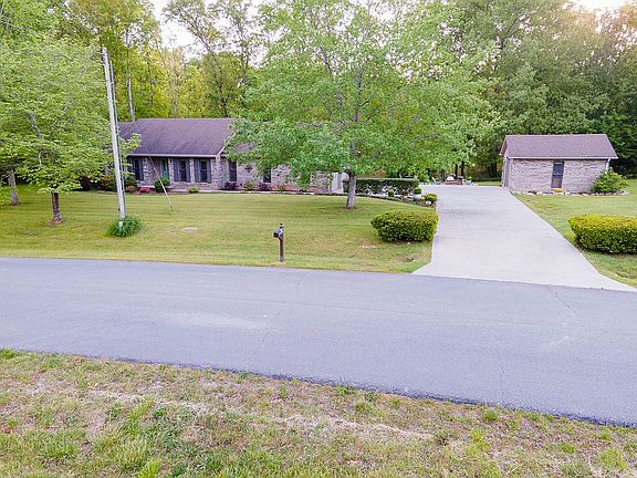 2nd image of 721 Country Estates Dr