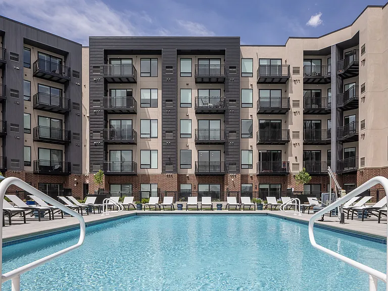 Lyra Apartments — Photo 34