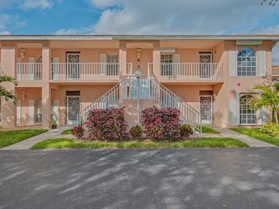565 Augusta Blvd APT 10, Naples, FL, 34113