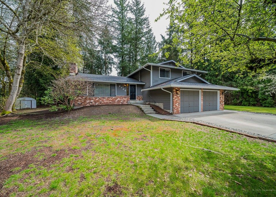 1st image of 4125 107th Pl NE