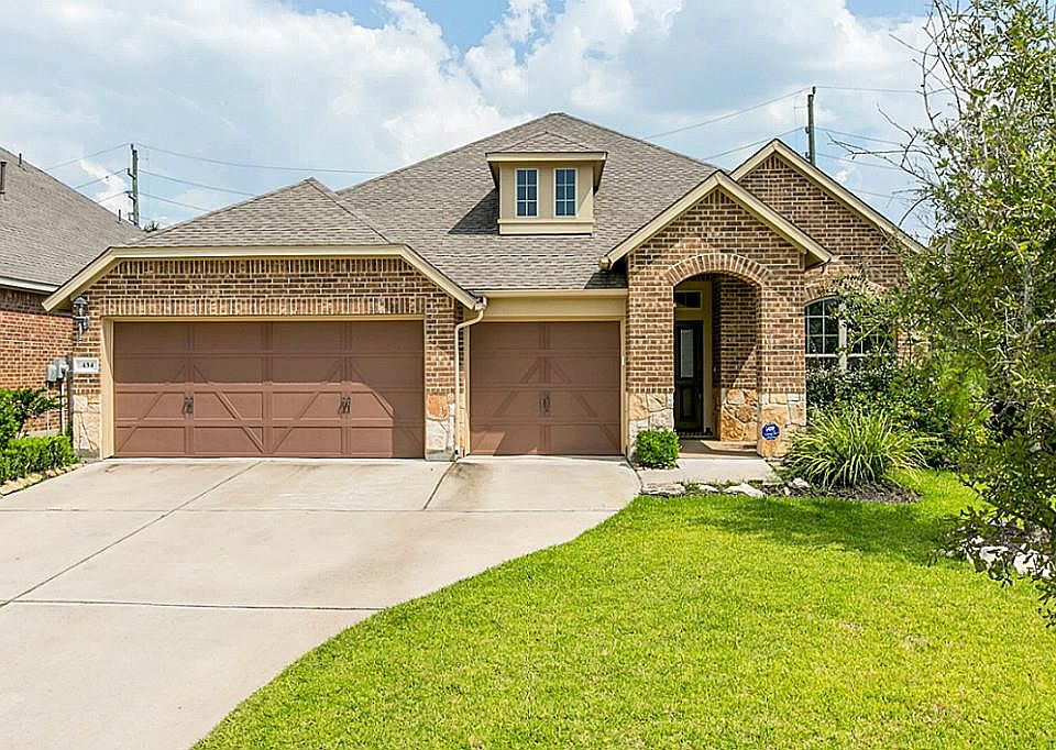 1st image of 434 Cascade Oaks Ln