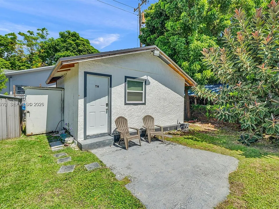 2993 SW 16th Ter