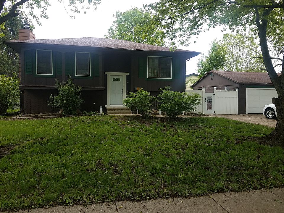 1st image of 425 Hillcrest Dr
