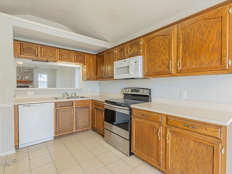 2957 Oak Ridge Ct — Photo 9