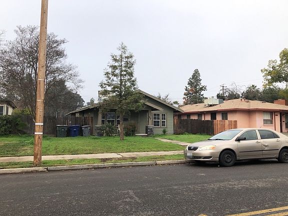 3rd image of 955 N Fruit Ave