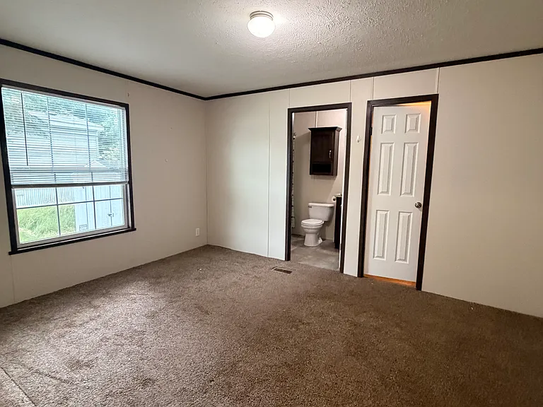 145 Humphrey Ct — Photo 4