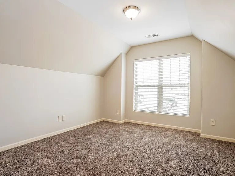 117 Callahan Trl — Photo 16