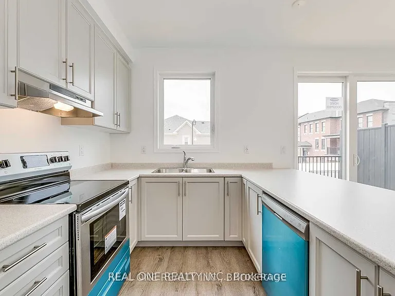980 Logan Dr #34 — Photo 10