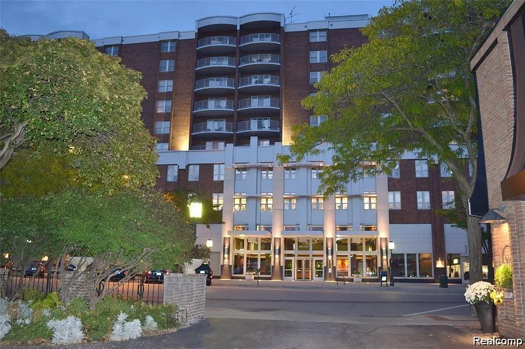 1 bed, 1.0 bath, 519 sqft, $2,600 — Photo 1
