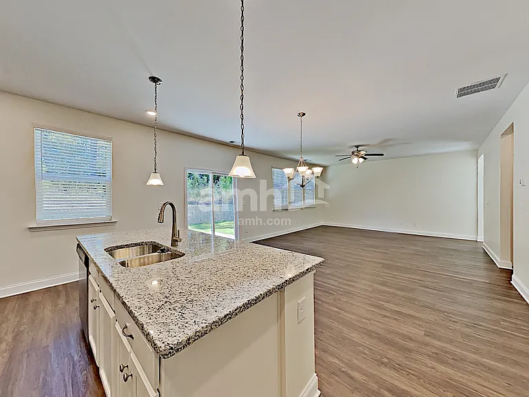 256 Lake Vista Dr — Photo 5