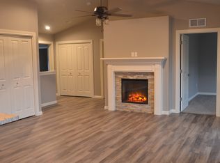 301 W Valley Rd #8, Menasha, WI 54952