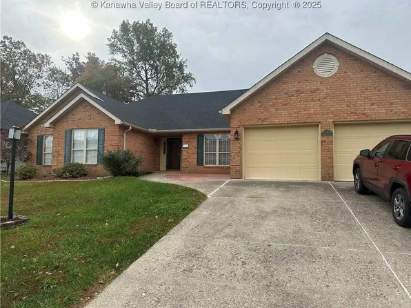 132 Candlewyck Dr, Hurricane, WV 25526