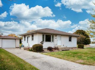 509 16th St NW, Waverly, IA 50677