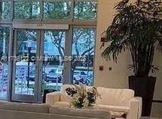 1060 Brickell Ave APT 1401, Miami, FL 33131