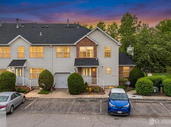 217 Vasser Dr, Piscataway, NJ 08854