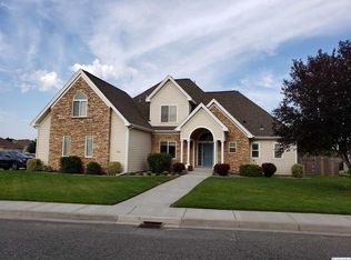 1306 Fuji Way, Richland, WA 99352