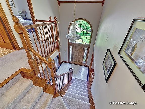 3rd image of 399 Woodside Dr