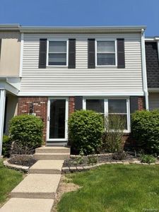 1030 Larson Ct, Rochester Hills, MI, 48307